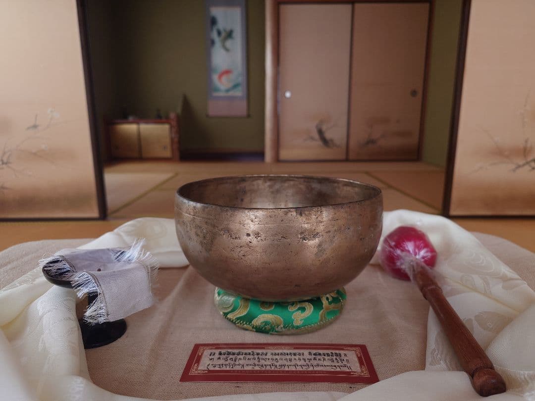 【本日限定価格】本物のシンギングボウルが欲しい方に　薄型　手打ち　チベット　密教