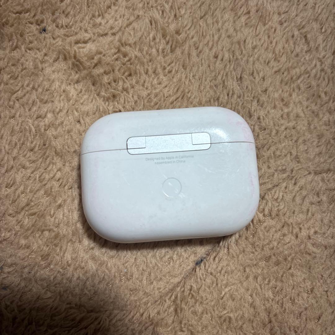 AirPods Pro 本体 充電ケース付き ホワイト 右耳と本体のみ