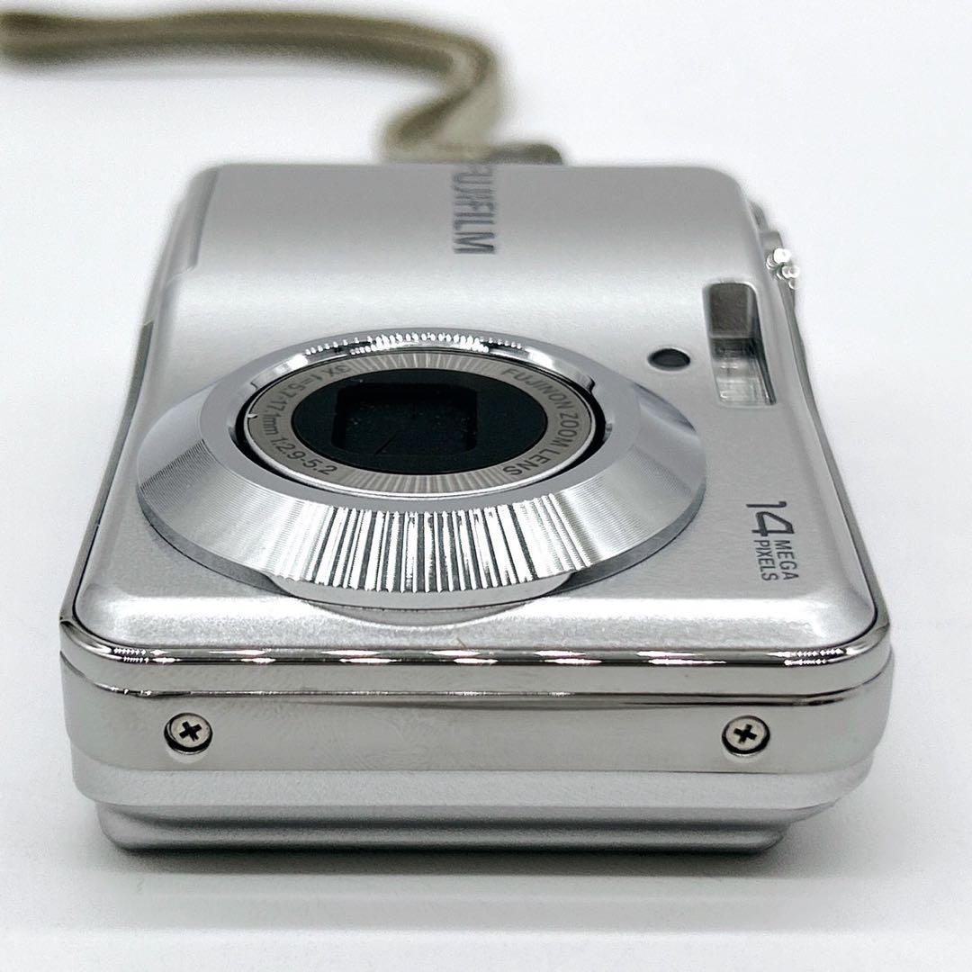 FUJIFILM フジフィルム FinePix AV150 シルバー デジカメ