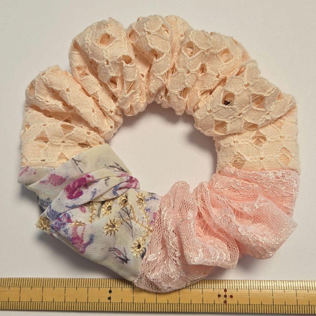 1点のみ☆ハンドメイド3色シュシュ