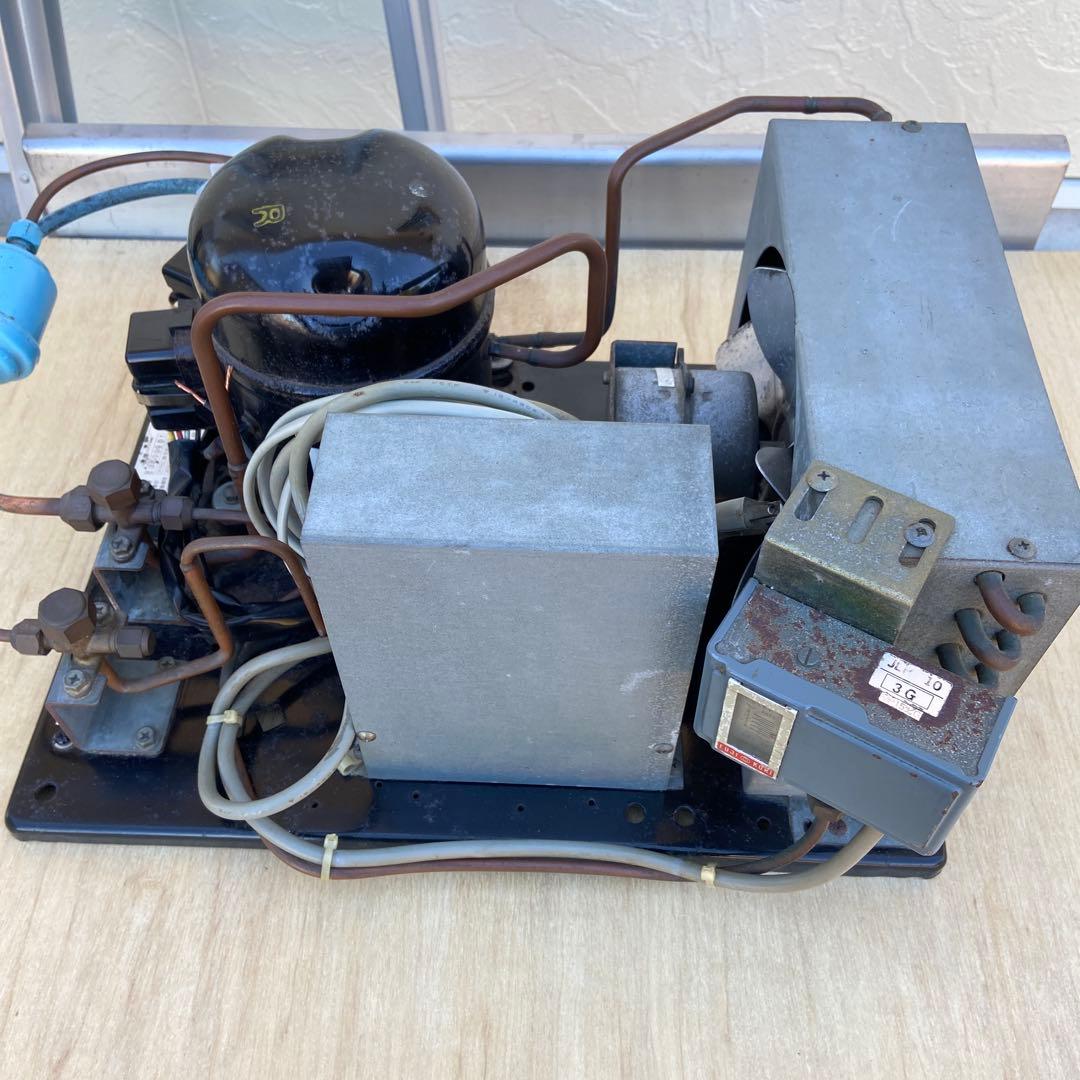 東芝密閉型冷凍機、中古（ジャンク品）