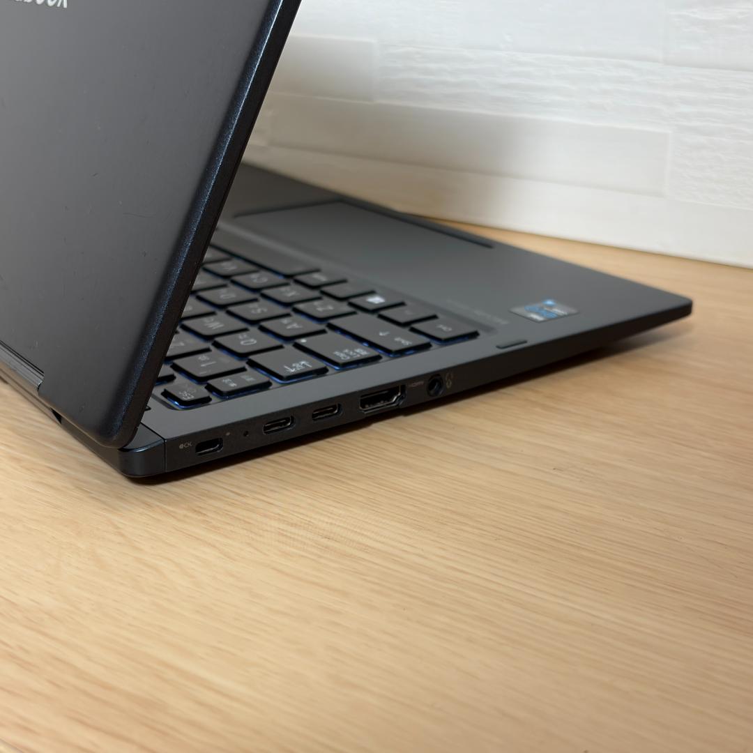 Dynabook　11世代i5　ノートパソコン　Windows11　超軽量　25