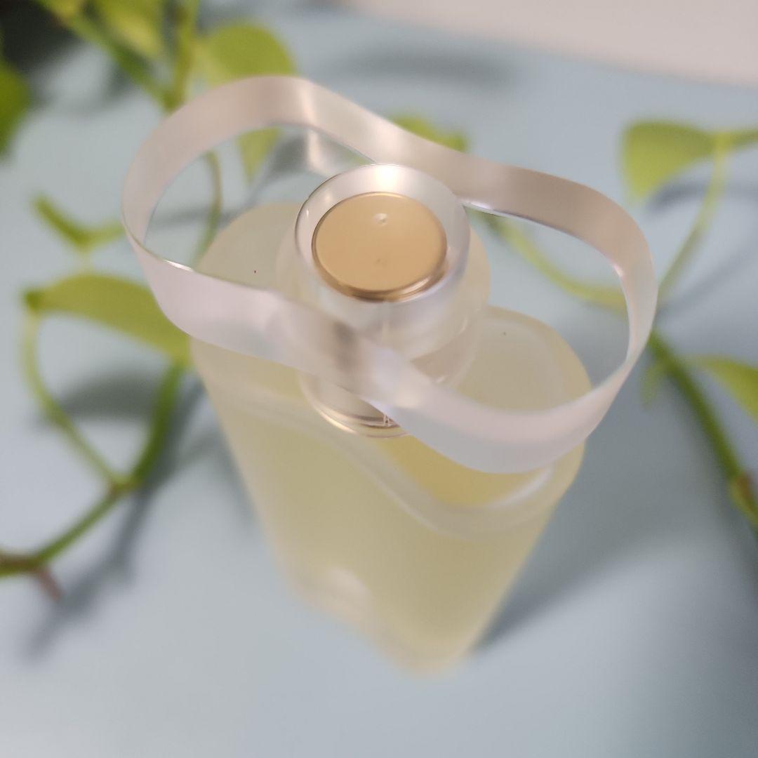 ESTEE LAUDER ピュア ホワイトリネン オーデパヒューム 50mL