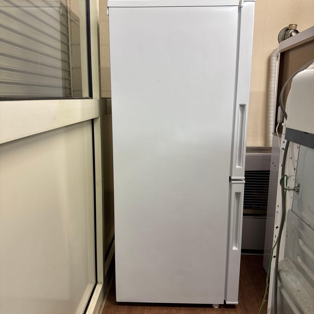 ニトリ　冷蔵庫 NTR-140WH 140L 2022年式　女性オーナー送料無料