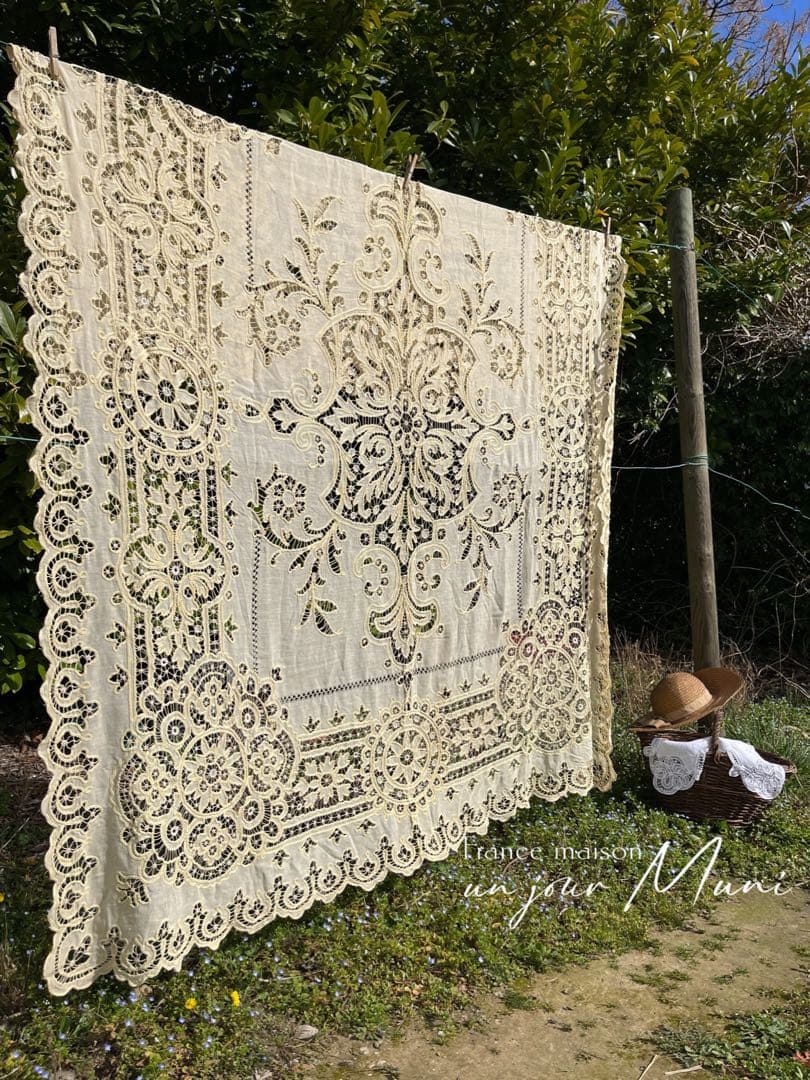 ◆今だけSALEフランスアンティーク手刺繍大判テーブルクロスカバーソファーベッド