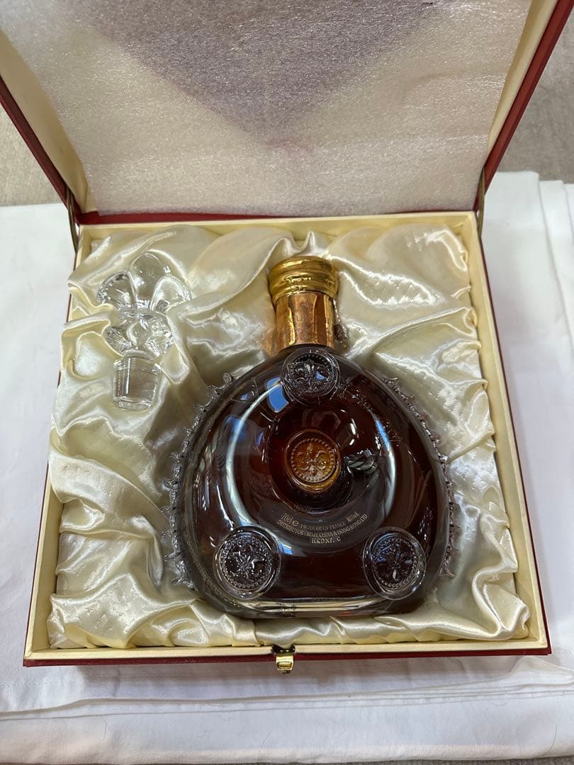 レミーマルタン REMY MARTIN　ルイ１３世　金キャップバカラ