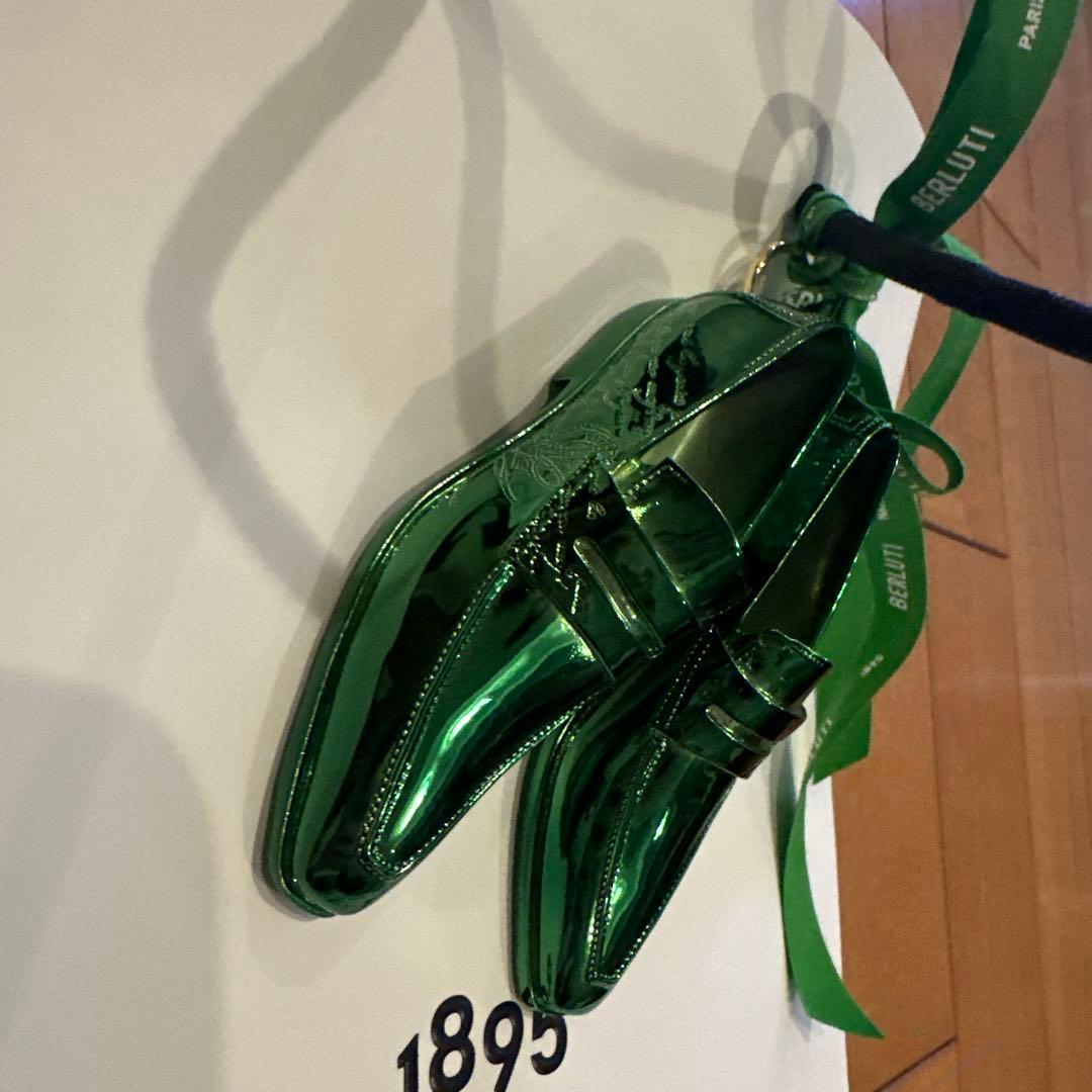 ノベルティ　非売品　BERLUTI ショッパー リボン付き　チャーム⭐︎セール⭐︎