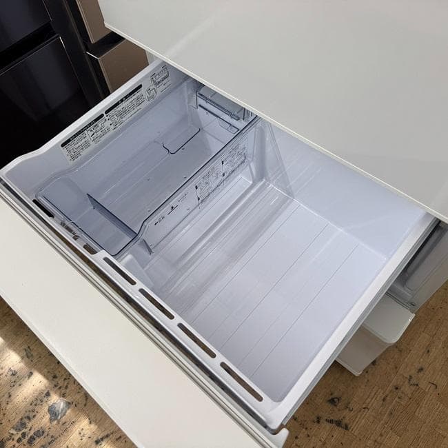 地域限定送料無料　超美品【 AQUA 】アクア 冷凍冷蔵庫 AQR-SV27M
