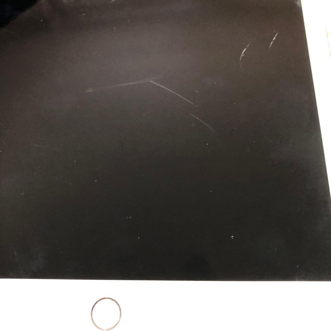 【完動品】iPad 第7世代 128GB SIMフリー 【すぐ発送】【付属品】