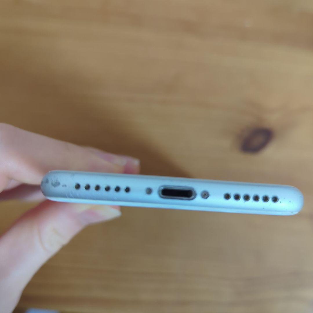 iPhone8 64GB シルバー SIMフリー 本体 A1906