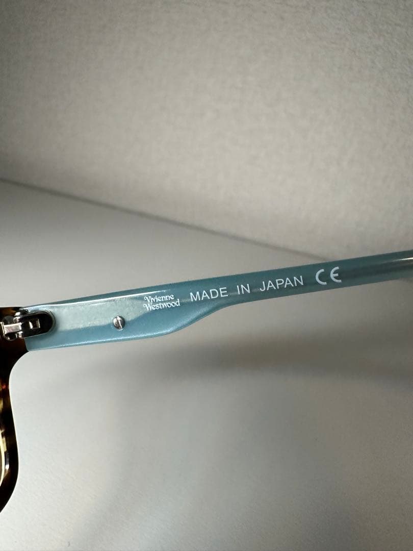 近年モデル ヴィヴィアンウエストウッド 立体 オーブ飾りあり メガネ 未使用品