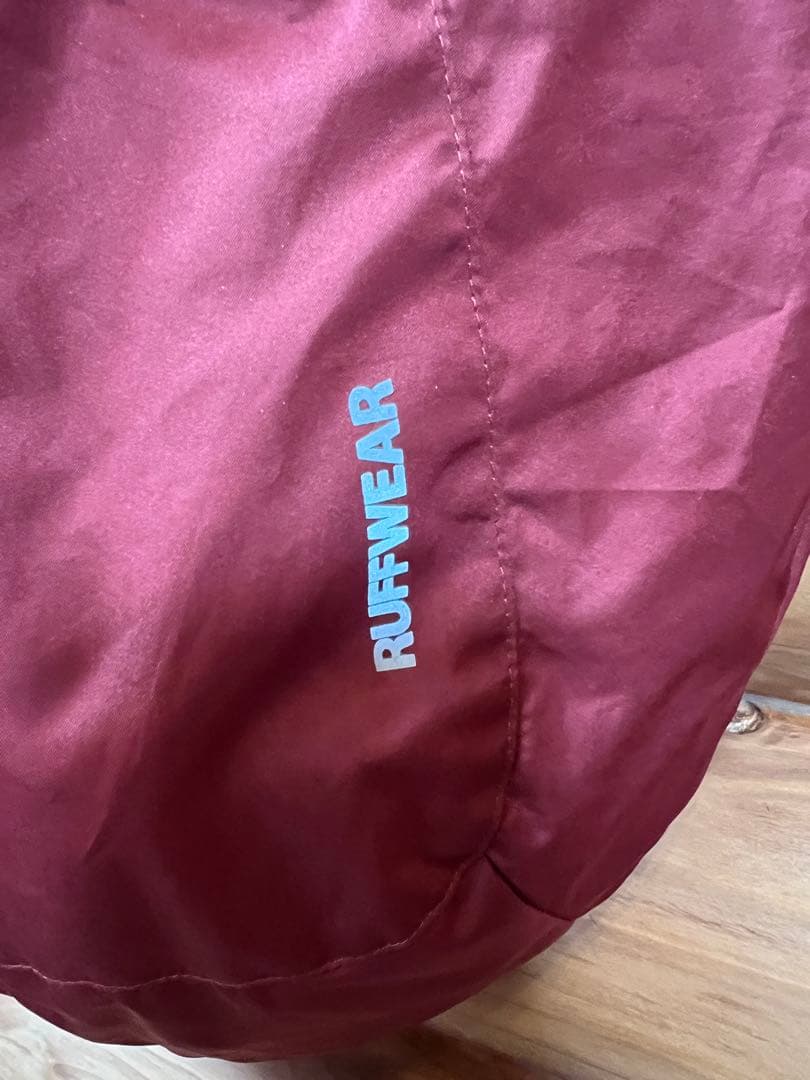 Ruffwear バーガンディ 犬用コート