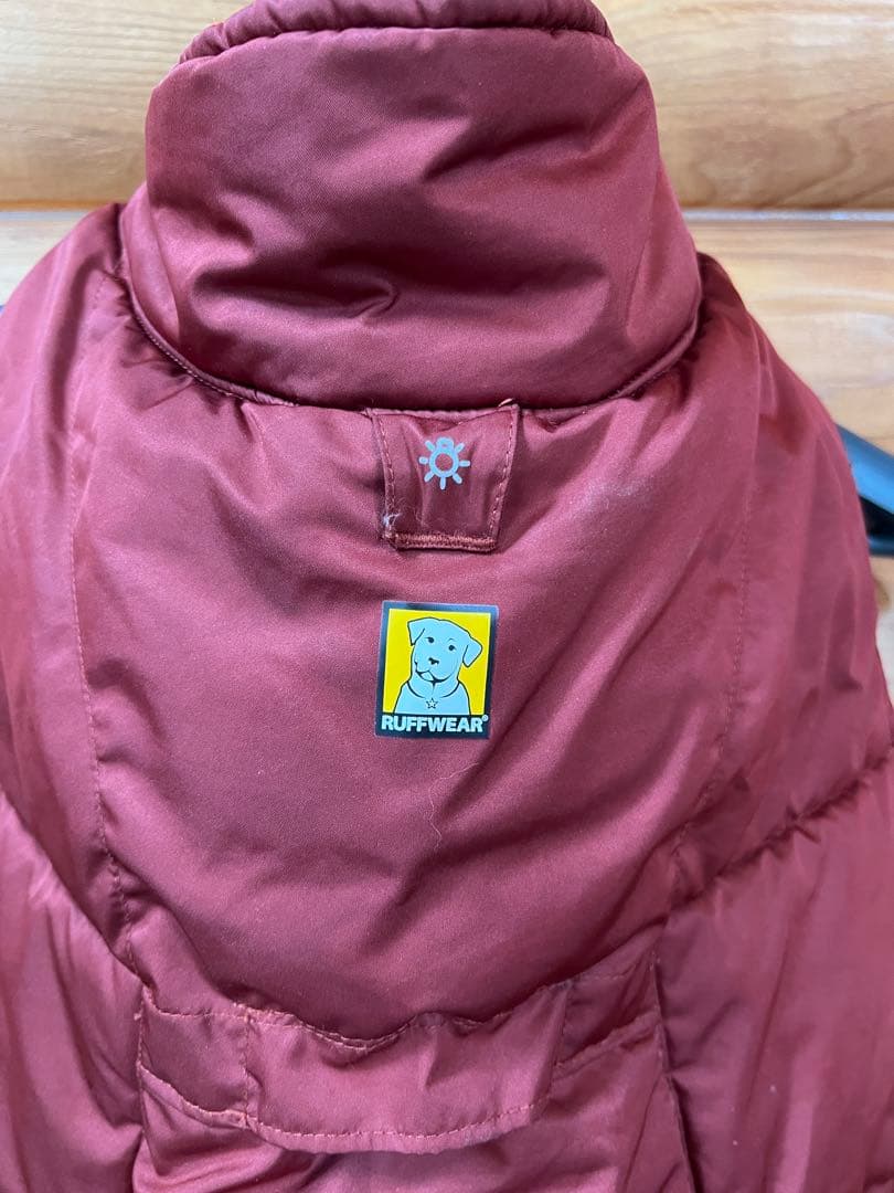 Ruffwear バーガンディ 犬用コート