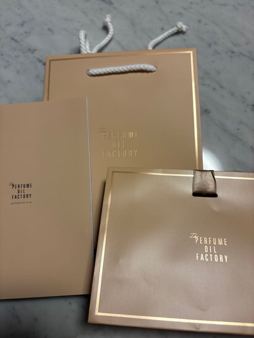ThePerfumeOilFactoryさくら(ギフトボックス入り)/オイル香水