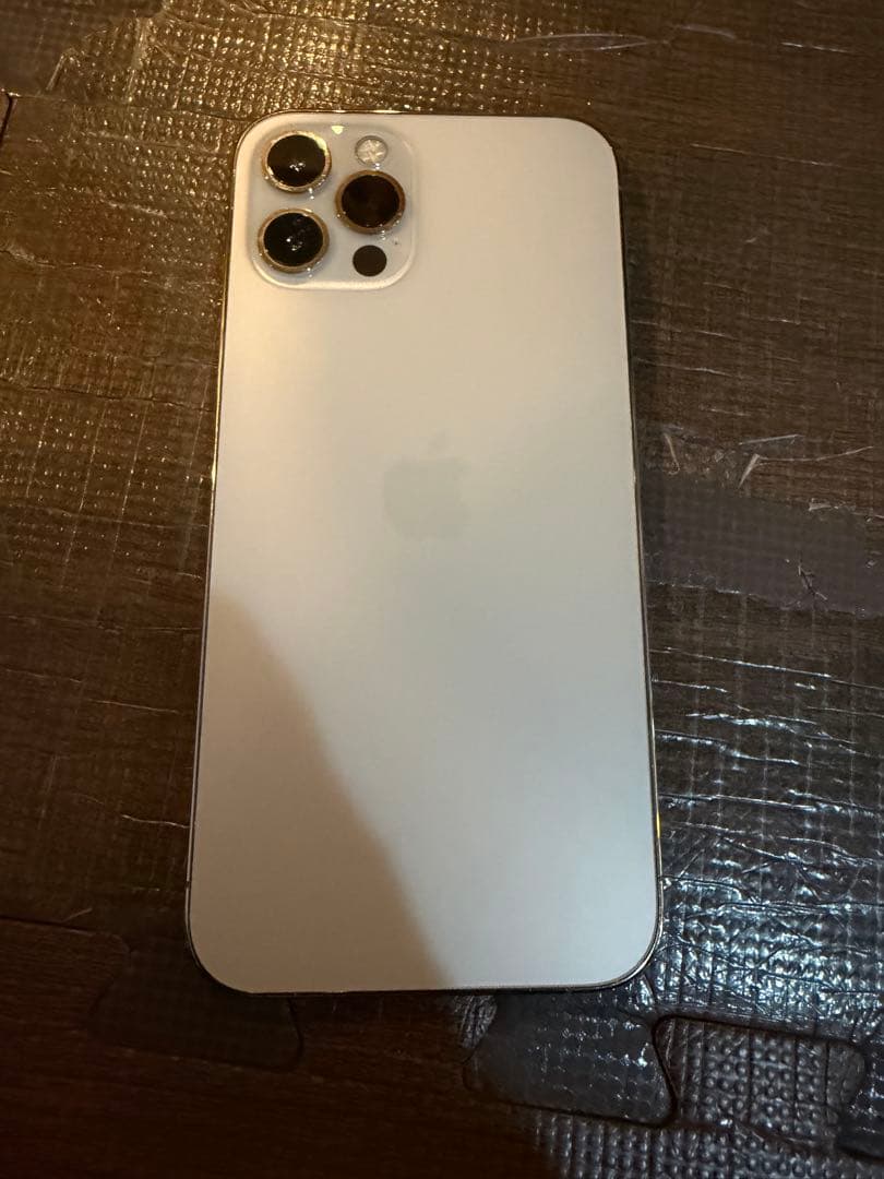 Apple iPhone 12 Pro 128GB バッテリー77%