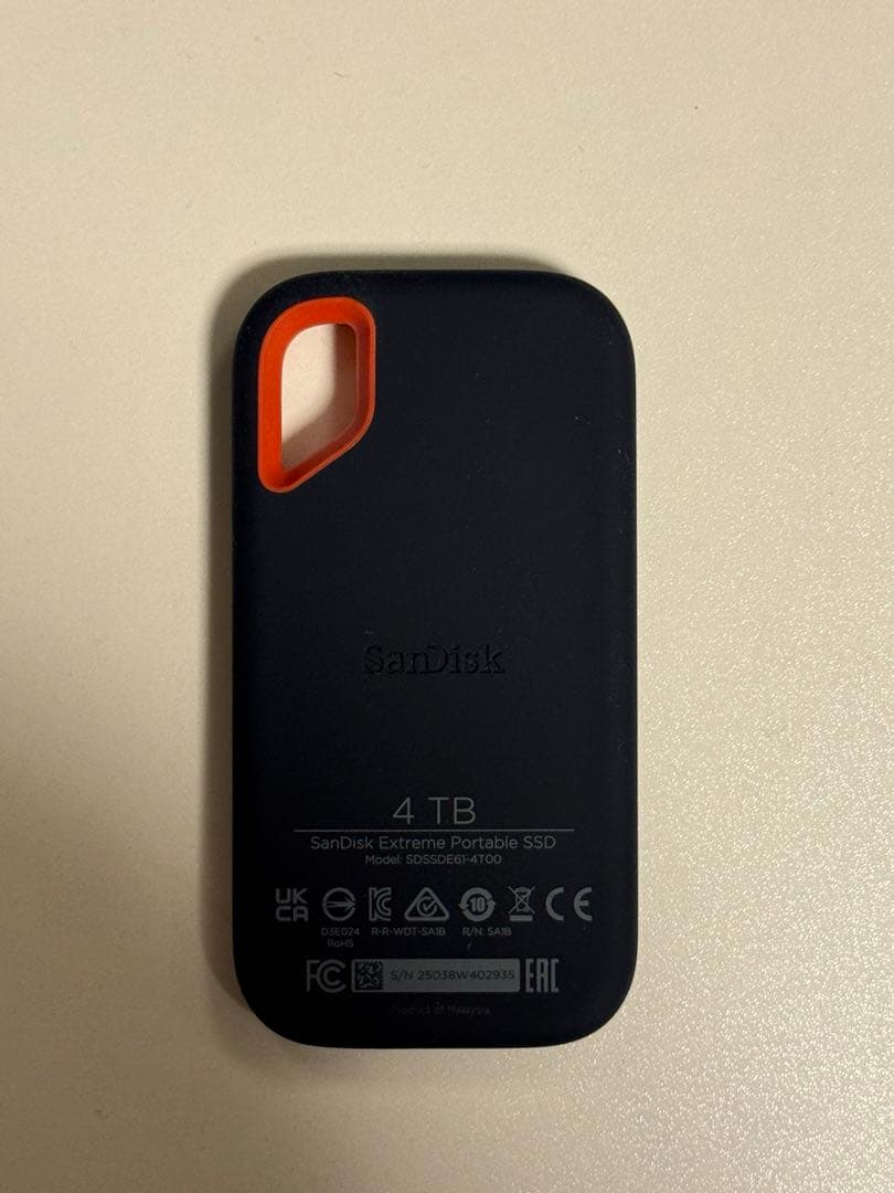 SanDisk 外付けSSD 4TB