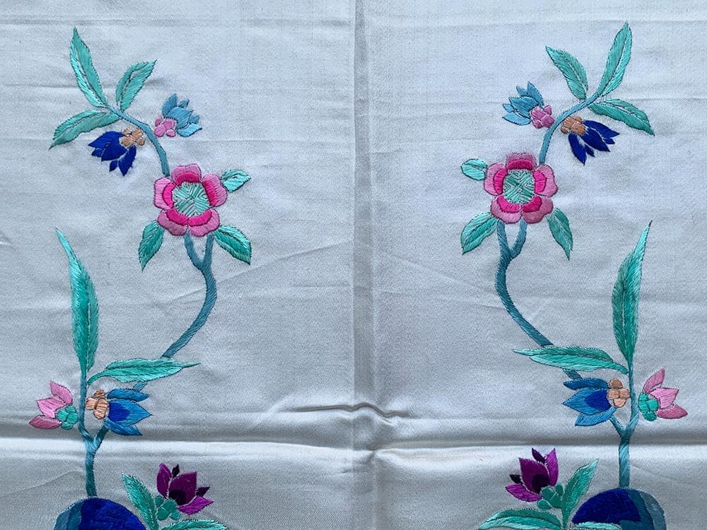 【繍】　★ 織繍 白色綢地繍花果紋挽袖 ★　清時代　桃花桃果 刺繍文様　明清繍品