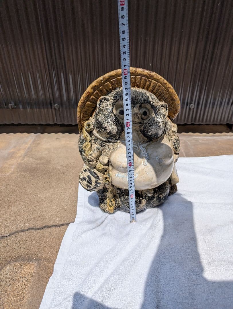 信楽焼開運タヌキの陶器彫刻 高さ約30cm貴重品