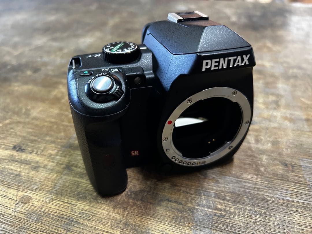 PENTAX K-rデジタル一眼レフカメラ本体+レンズはおまけです