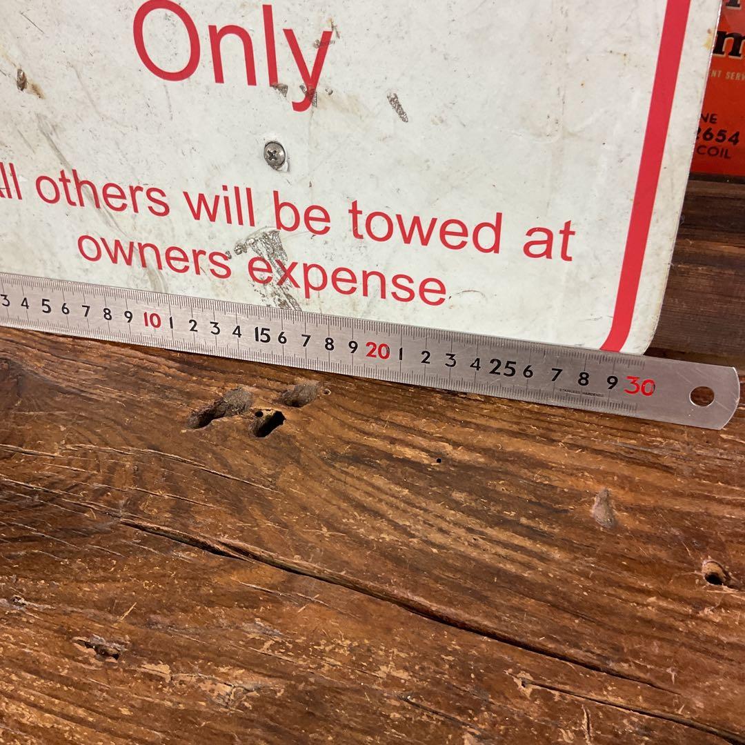 USA PARKING看板　マッチョ！