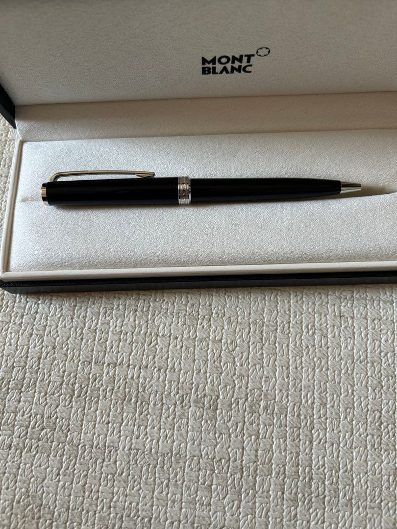 Mont Blanc 黒 ボールペン 本体