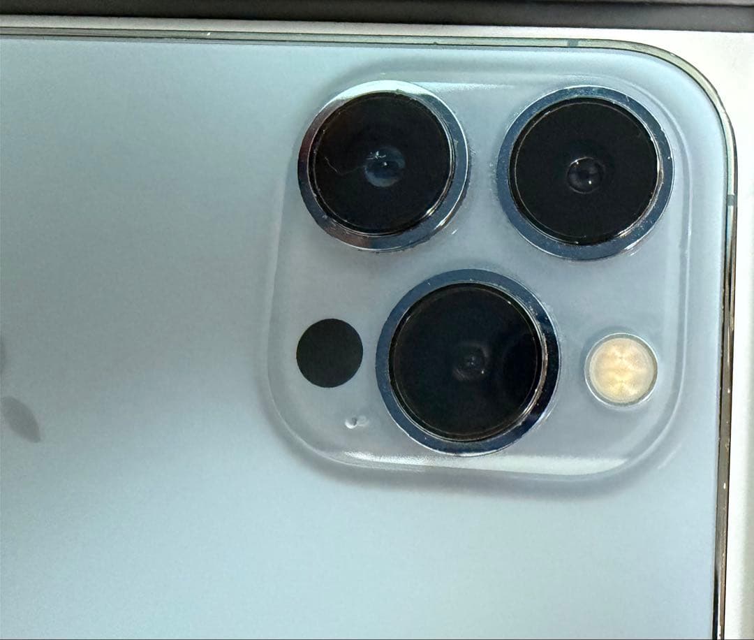 のん　Apple iPhone 13 Pro シエラブルー　本体