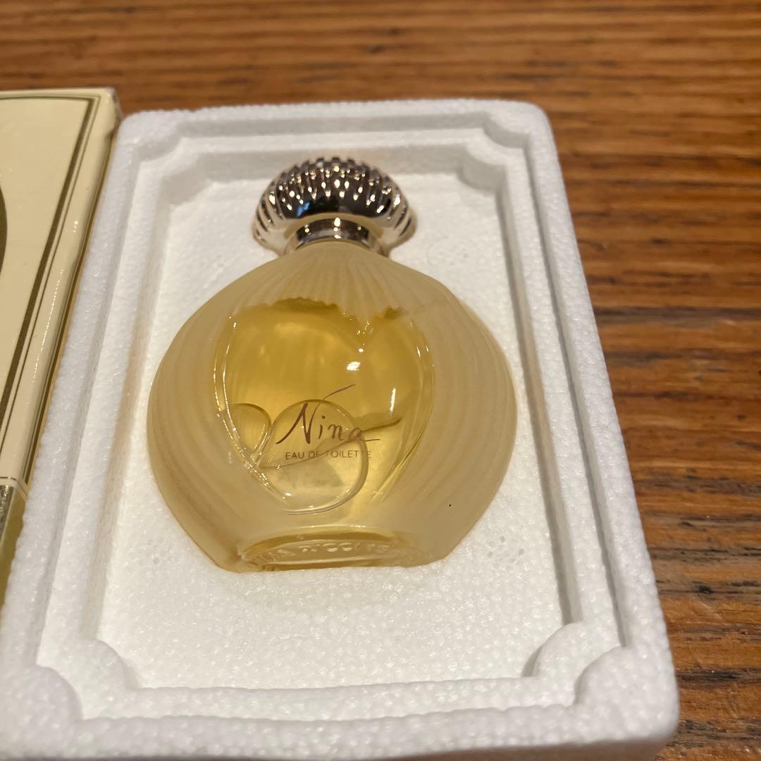 NINA RICCI ニナリッチ　香水