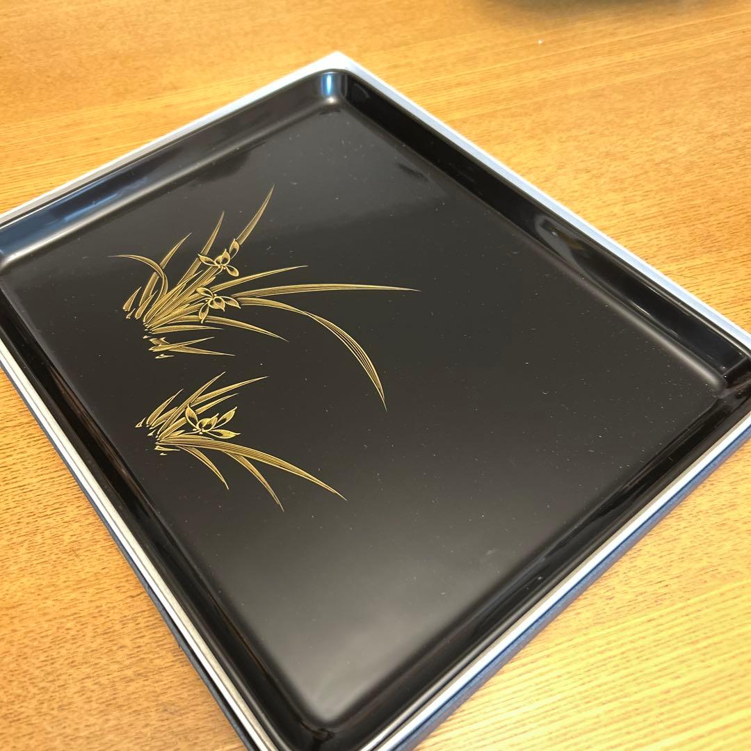 輪島塗　極上漆器 盆 黒色 金色草花　鎌崎作太郎　能登輪島