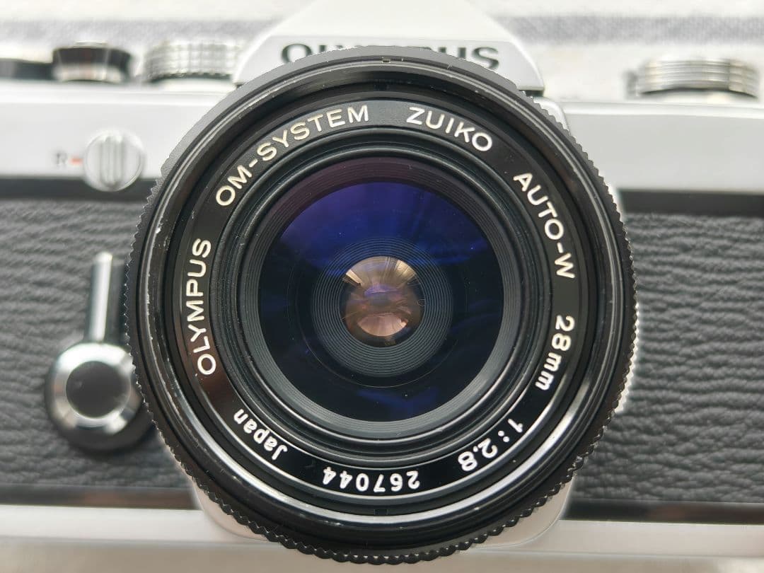 OLYMPUS　OM-1N（28mmf2.8、データバック4付属）