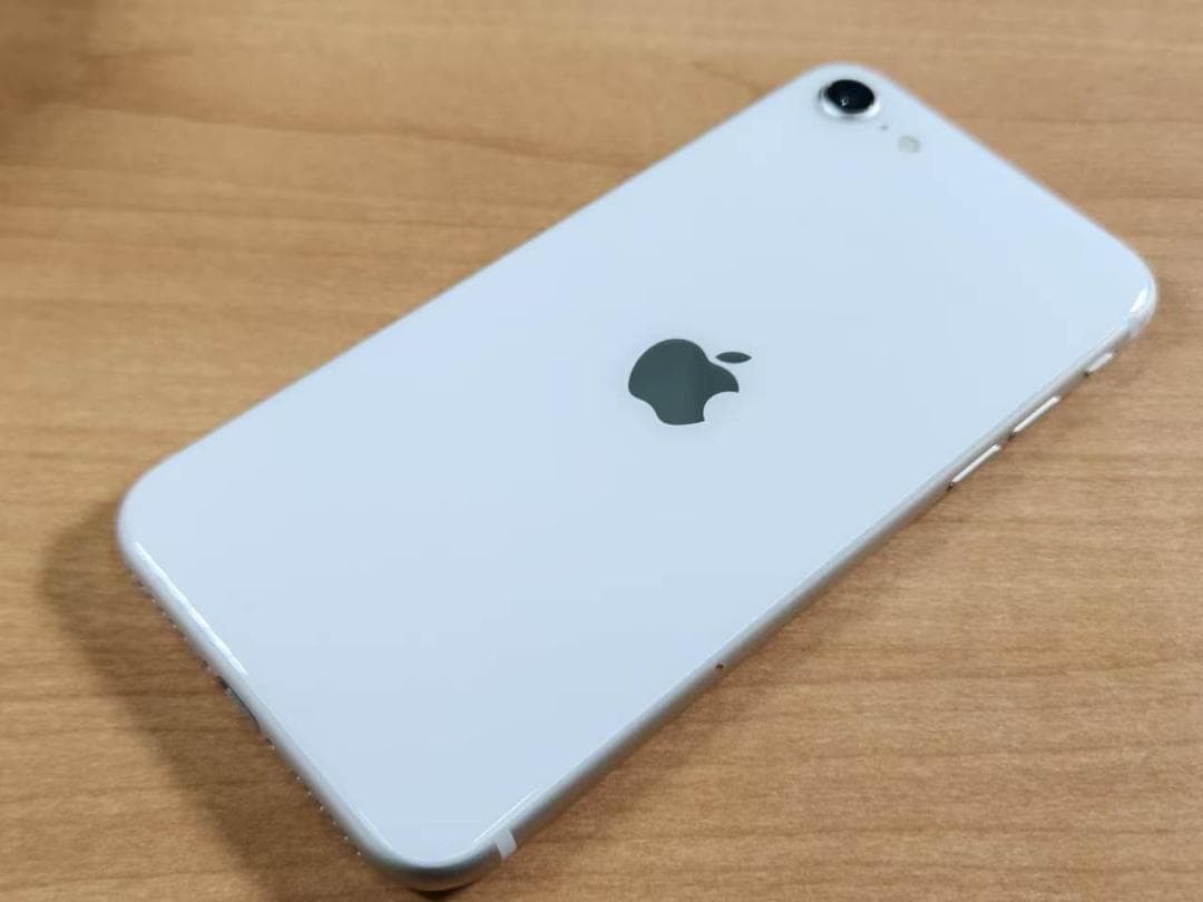 031900D iPhone SE A2782 64GB 第3世代