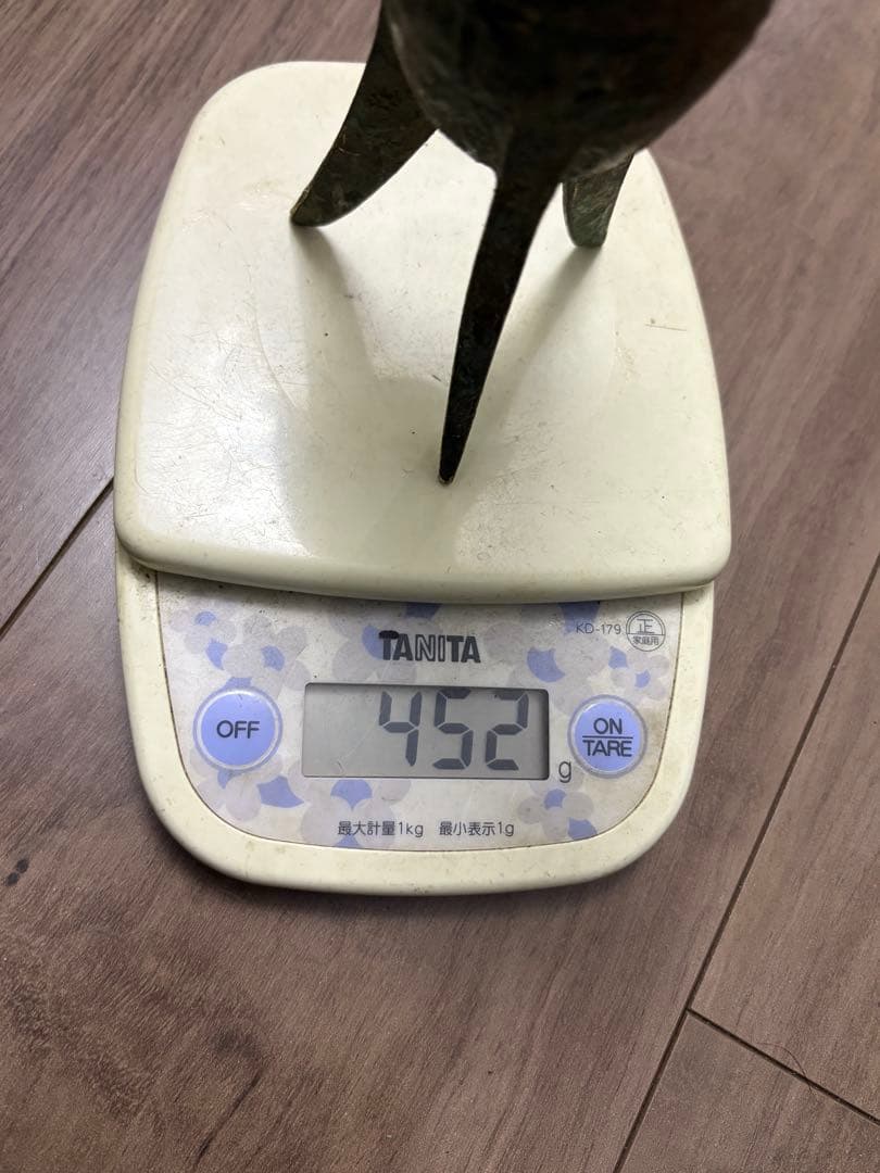 爵杯、古代三脚酒器，青銅器，古銅製置き物、古代中国の儀式用の礼器