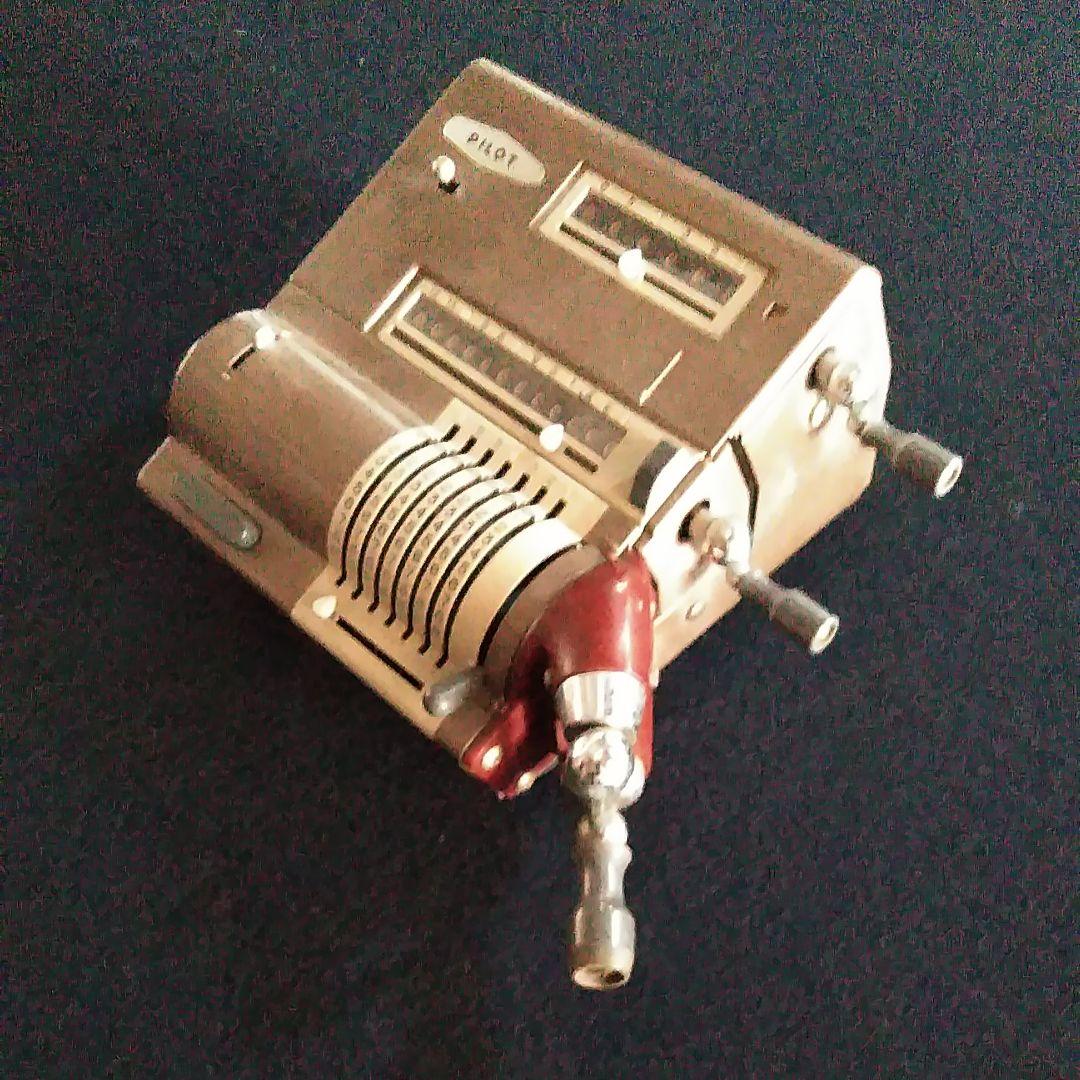 パイロット製の手動式計算器