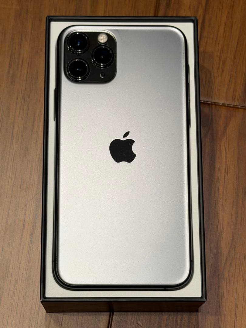 スマートフォン本体 iPhone11pro 64gb