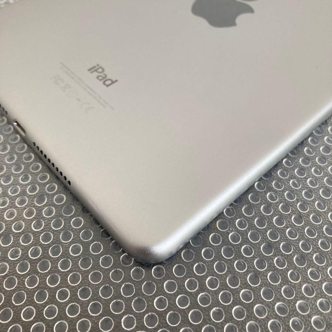 2661【早い者勝ち】iPad mini4 第4世代 16GB SIMフリー☆