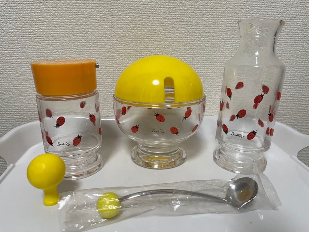 ⚫︎ 昭和レトロ サンリオ ストロベリーファンタジア　４点　カメイガラス　いちご