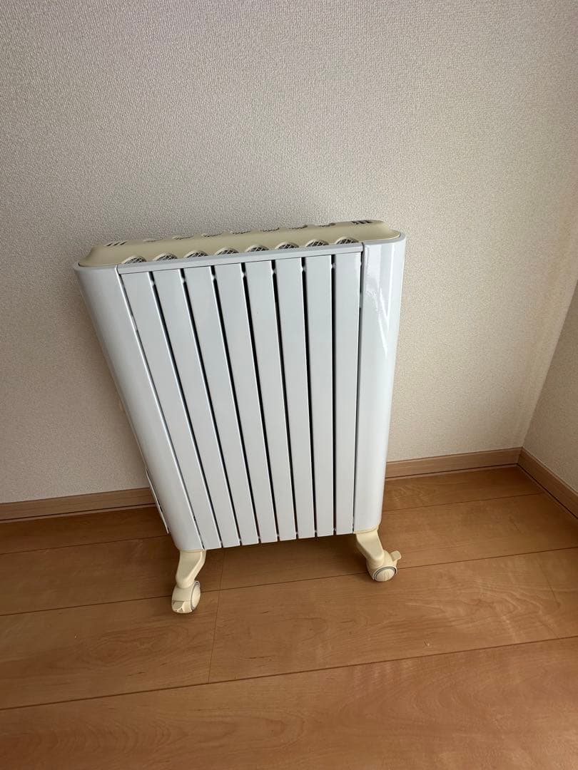 ◾️超美品De'Longhi (デロンギ) オイルヒーター ゼロ風暖房乾燥しにくい