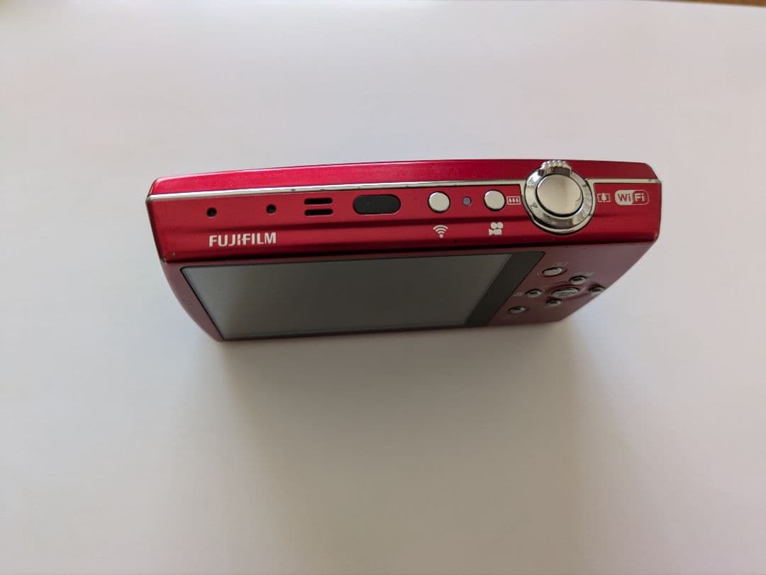 【Fujifilm FinePix Z2000EXR】レッド Wi-Fi機能付き
