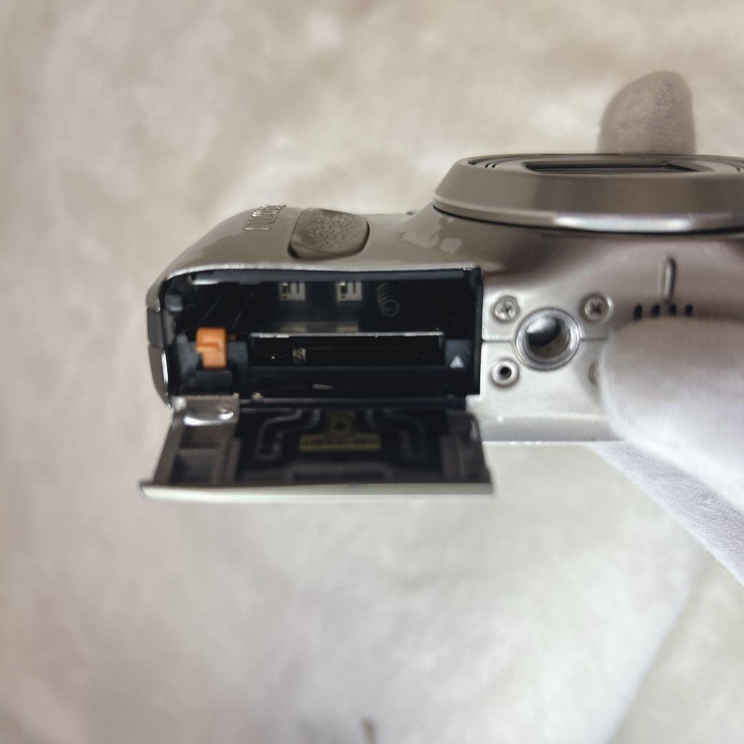 ジャンク　FUJIFILM FINEPIX F660EXR コンデジ