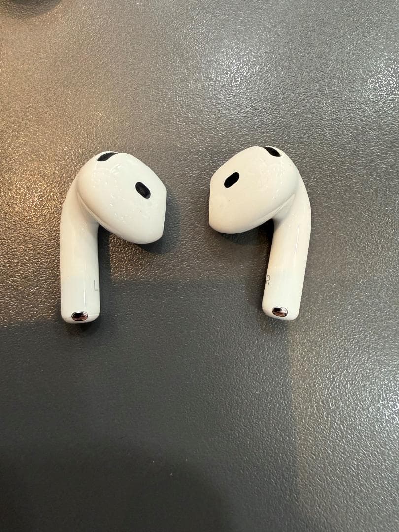 Apple アップル AirPods4（第4世代）