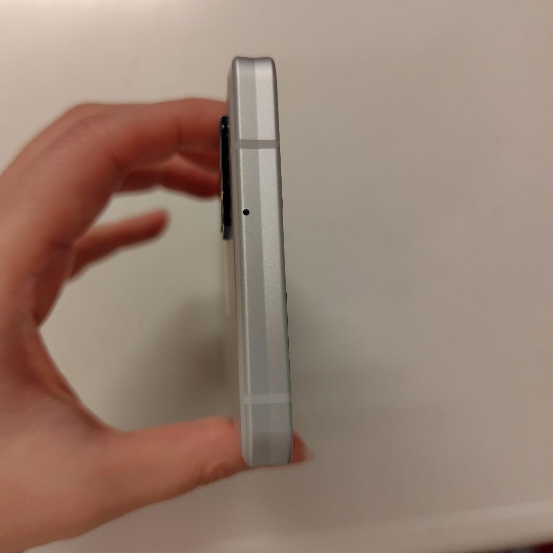 AQUOS sense4 シルバー 本体