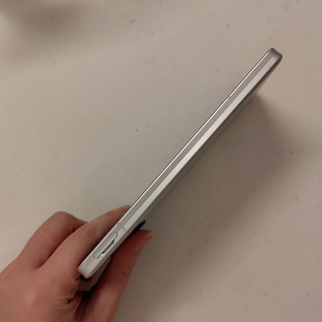 AQUOS sense4 シルバー 本体