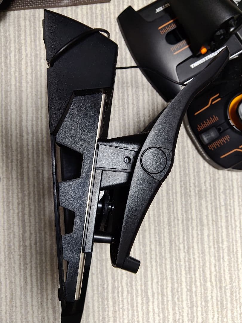 PC用ゲームコントローラー・コンバーター Thrustmaster T.16000M