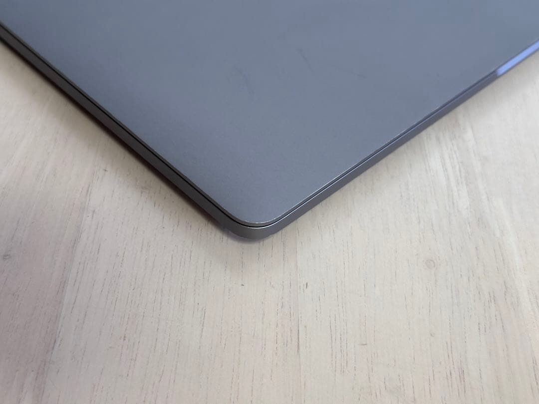 動作美品！MacBook Pro2020 Core i5•16GB •512GB