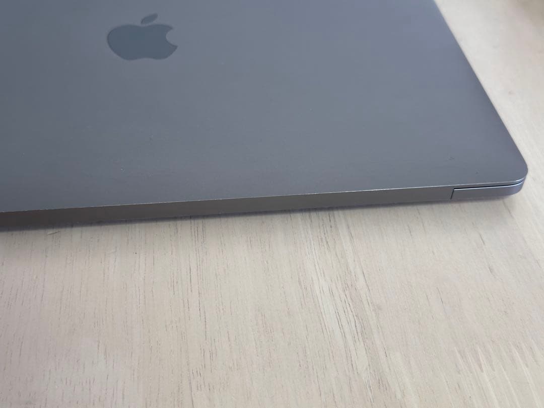 動作美品！MacBook Pro2020 Core i5•16GB •512GB