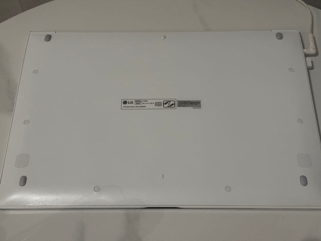 超美品　LG gram 17Z990-VA55J 17インチ/8GB/256GB