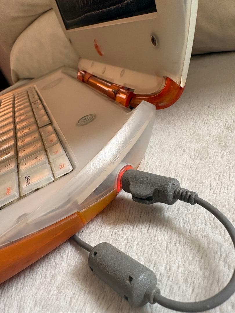 ち*ん様 【ジャンク】 iBook G3 M2453/タンジェリン クラムシェル