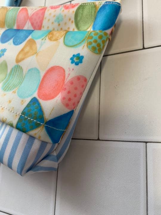 カラフルちょうちょ　◆ラミネート  移動ポケット　ハンドメイド　マチあり