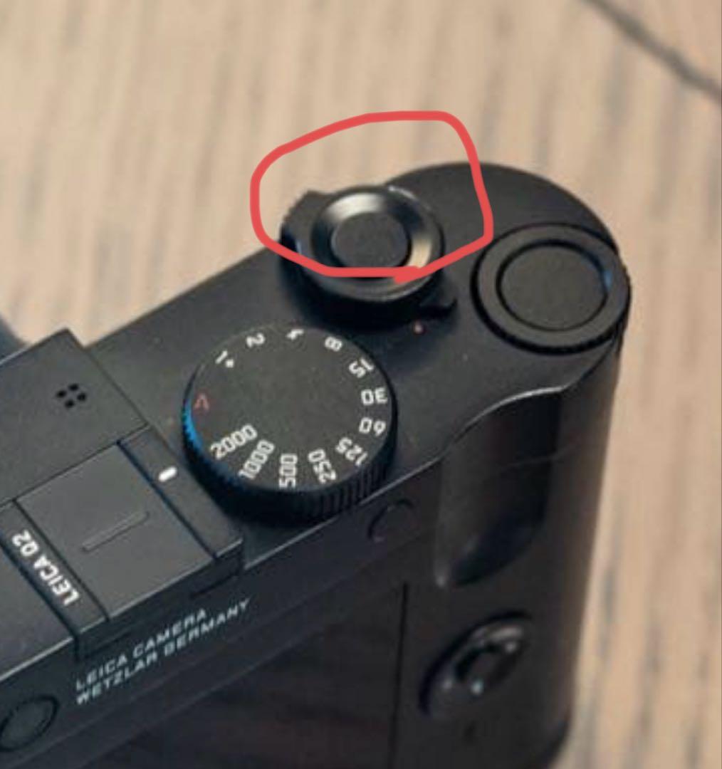 Leica Q2 ライカ　予備バッテリー・グリップ付き