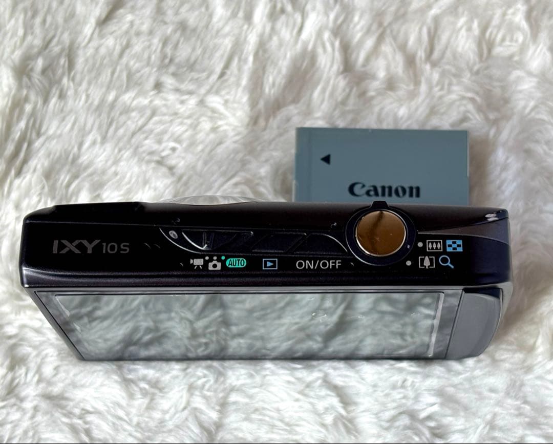 【Canon】美品！キャノン IXY 10S 14.1メガピクセル コンデジ