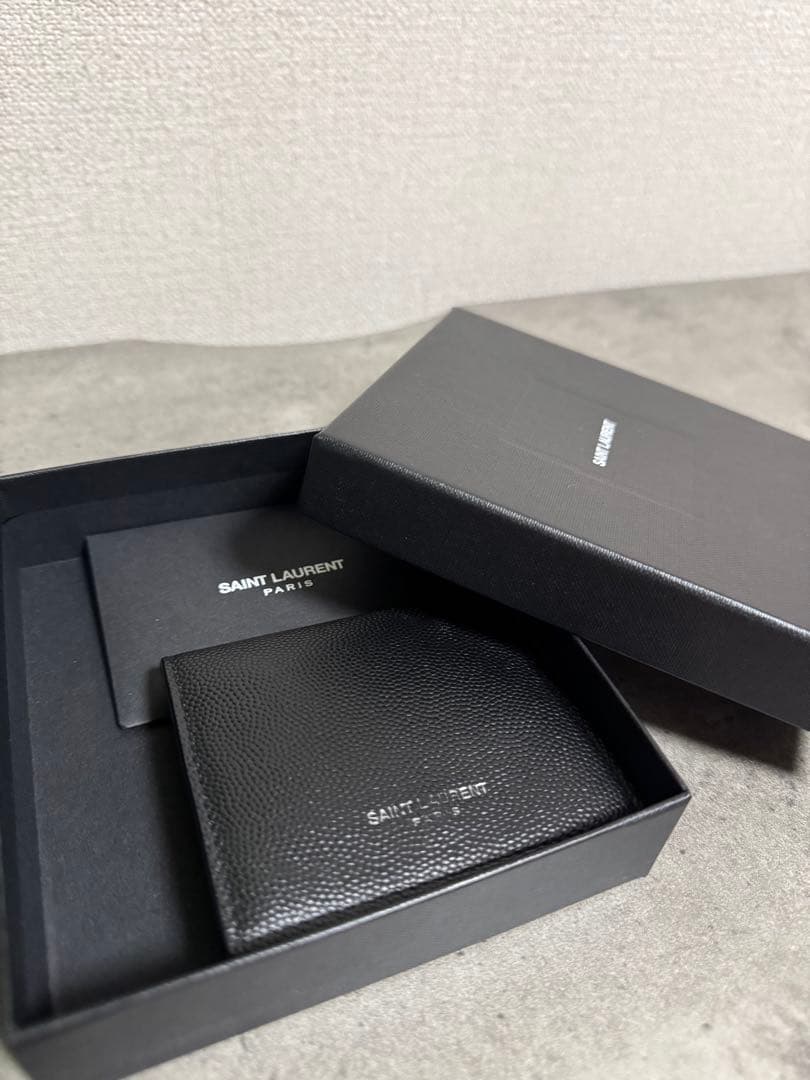 SAINT LAURENT ブラックケース